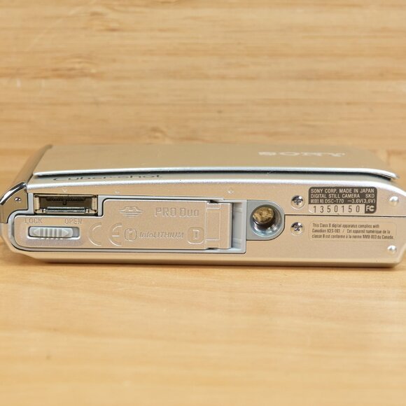 Sony Cyber-shot DSC-T70 / 8.1MP Digital Camera / Touchscreen / Tested - Picture 8 of 10